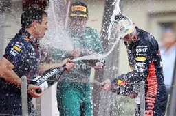 Red Bull voit Verstappen évoluer : "plus cohérent, moins agressif"
