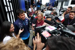 Albon legt uit: 'Daarom wilde ik niet wachten op Red Bull Racing'