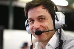 Mercedes tipt Red Bull Racing als kandidaat voor de wereldtitel!