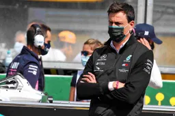 Wolff: "Young drivers are easily criticised"