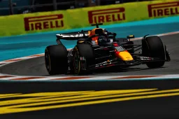 Brown reveals: 'More and more Red Bull people applying to McLaren'