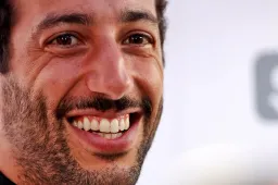 Zelfkritische Ricciardo openhartig: ‘Andere opties dan VCARB? Nee…’