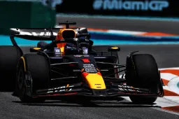 Verstappen verplettert concurrentie in Miami en pakt pole voor sprintrace