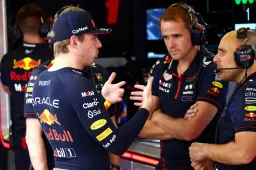 Glückwunsch an Lambiase, der manchmal den launischen Verstappen erträgt'.