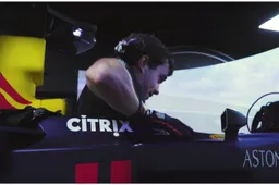 Meekijken hoe het is om een F1-simulator te mogen testen!