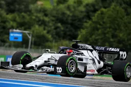 Video | Kvyat and Latifi both spin in first bend