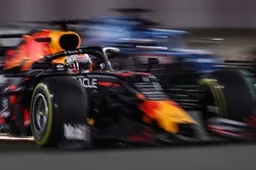 ‘Gridstraf vergrootte de titelkans van Verstappen juist’