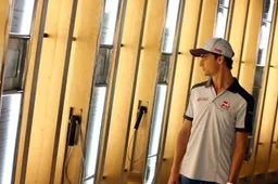 Esteban Gutierrez "very motivated" to get back in F1