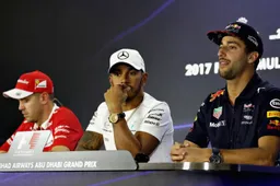 Hamilton: "Rosberg probeert in spotlights te komen"
