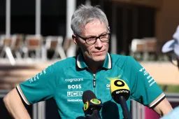 Krack, realista: "Hay que alcanzar a nuestros rivales primero"
