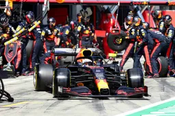 Pitstop van Verstappen opnieuw de snelste; Red Bull stijf bovenaan