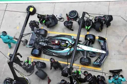 Mercedes after Hamilton out in Q1: 'Should have followed Russell's setup'