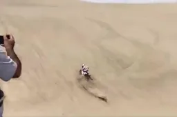 Video: Joachim Rodriguez crasht tijdens Dakar 2018