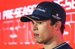 'Con una buena temporada, De Vries se pone por delante de Ricciardo en Red Bull'