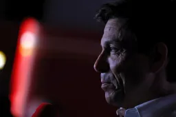 Wolff discusses Alonso's 'brake test': 'Laps before it didn't happen'
