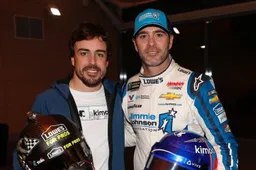 NASCAR-racer Jimmie Johnson smult van F1: "De simulator is geweldig!"