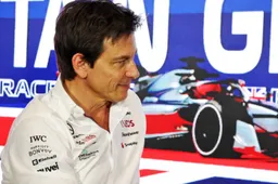 Wolff fala sobre a diferença para Verstappen: "É como a F2 contra a F1"