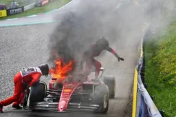Sainz geschokt door motorpech: 'Ik ben sprakeloos'