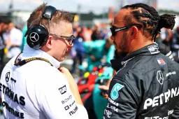 Mercedes follow 'Red Bull route': 'Bono' promotion, no Ferrari switch