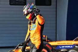 Piastri décroche la première pole position de sa carrière : "Je n'en avais pas l'impression".