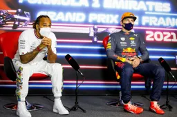 Hamilton kon Verstappen nooit tegenhouden: 'Max was toen ook niet super agressief'