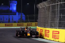 VERSTAPPEN CRASHT IN DE KWALIFICATIE EN RAAKT DE POLE KWIJT!