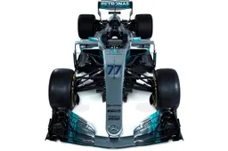 Mercedes onthult aangepaste livery voor Barcelona