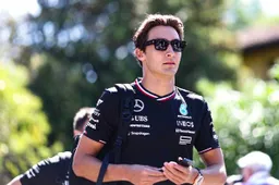 Russell gibt dem Kalender die Schuld für den mangelnden Fortschritt von Mercedes