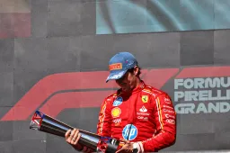 Leclerc commenta il sorpasso in curva 1: "Una scommessa vincente"