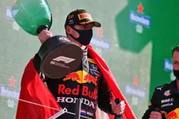 Verstappen kan emoties net aan in bedwang houden bij podium