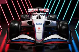 Haas toont eindelijk de echte VF22 met shakedown in Barcelona