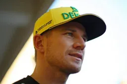 Hulkenberg has to be at "top of his game" against Ricciardo