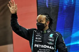 Ecclestone sneert naar ridderschap Hamilton: 'Niks gedaan voor het land'