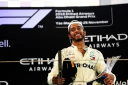 MotoGP-coureurs nodigen Lewis Hamilton uit om hun motor uit te proberen