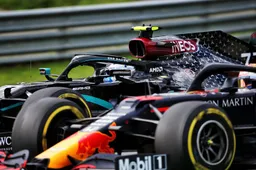 Bleekemolen: "Ik denk dat Mercedes gewoon met de rest speelt"