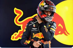 Verstappen over crash in Baku: 'Dit mag nooit gebeuren tussen teamgenoten!'