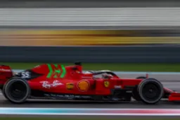 Sainz opent aanval op Verstappen en Hamilton: 'Voorbereid zijn'