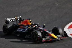 Verstappen P1 en la FP3, Albon se queda la P2 y Checo se adjudica la P3
