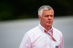 Beyond the Grid: Derek Warwick over racen na de dood van je teamgenoot
