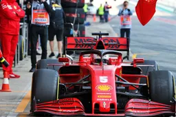 Vettel valt stil en zorgt voor de eerste rode vlag op vrijdag
