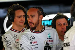 Rosberg explica o que faz o "inteligente" Hamilton se destacar
