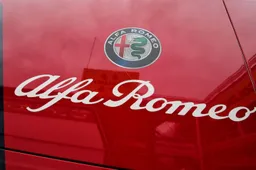 Alfa Romeo komt met 'zeer rode' teaser van nieuwe wagen voor 2020