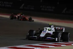 Schumacher: 'Alsof je van 100% naar 20% downforce gaat als je een bocht ingaat'