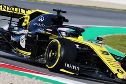 Ricciardo feel at home in "cosy" Renault RS19