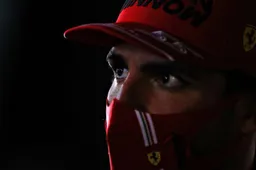 Sainz ziet verbetering: "Voorheen was het makkelijk om Ferrari te passeren”