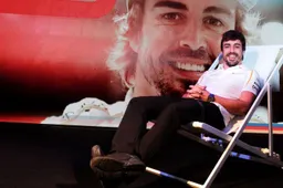 GERUCHT: Keert Fernando Alonso terug in de F1 bij Mercedes of Ferrari?