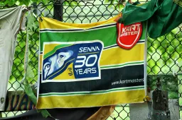 L'iconica MP4/5B di Senna girerà a Interlagos in un tributo