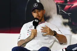 Crítica "honesta" de Hamilton: "Não foi um passo brilhante"