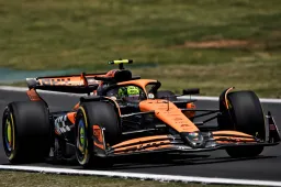 Norris fastest in FP1 with title rival down in P15 after aborting lap
