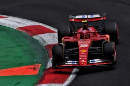 Sainz stupisce con la pole position mentre Verstappen ha la meglio su Norris